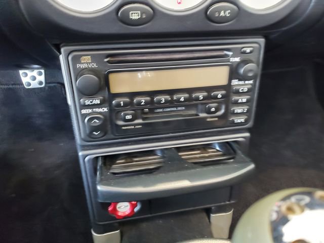 Used 2000 Toyota MR2 image 12
