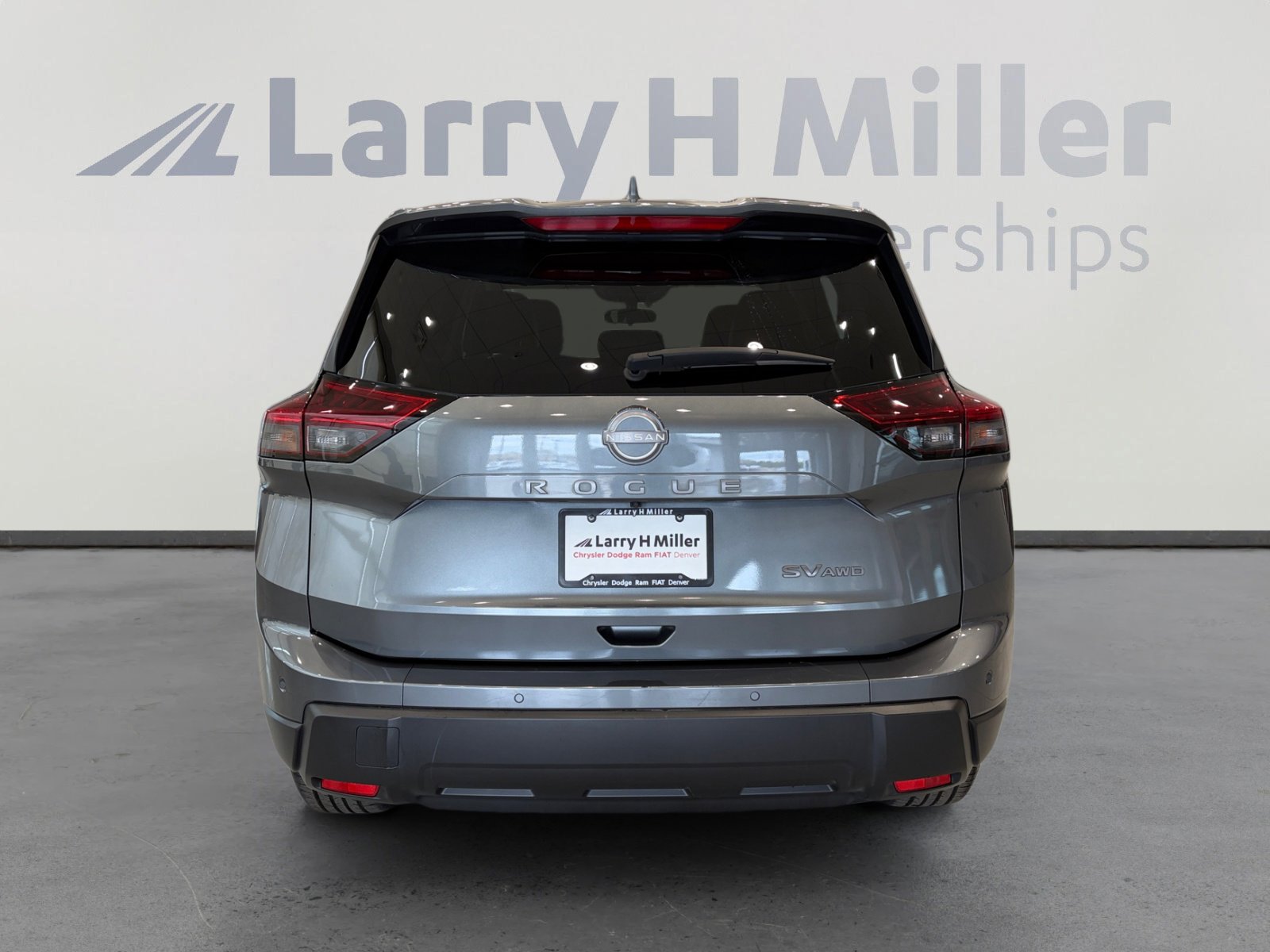 Used 2024 Nissan Rogue SV w/ SV Premium Package AWD/4WD image 4