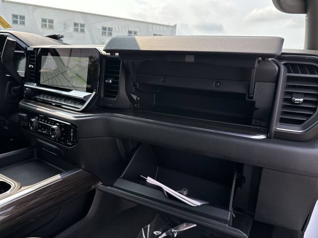 Certified 2025 Chevrolet Silverado 3500 LT w/ All Star Edition AWD/4WD image 32