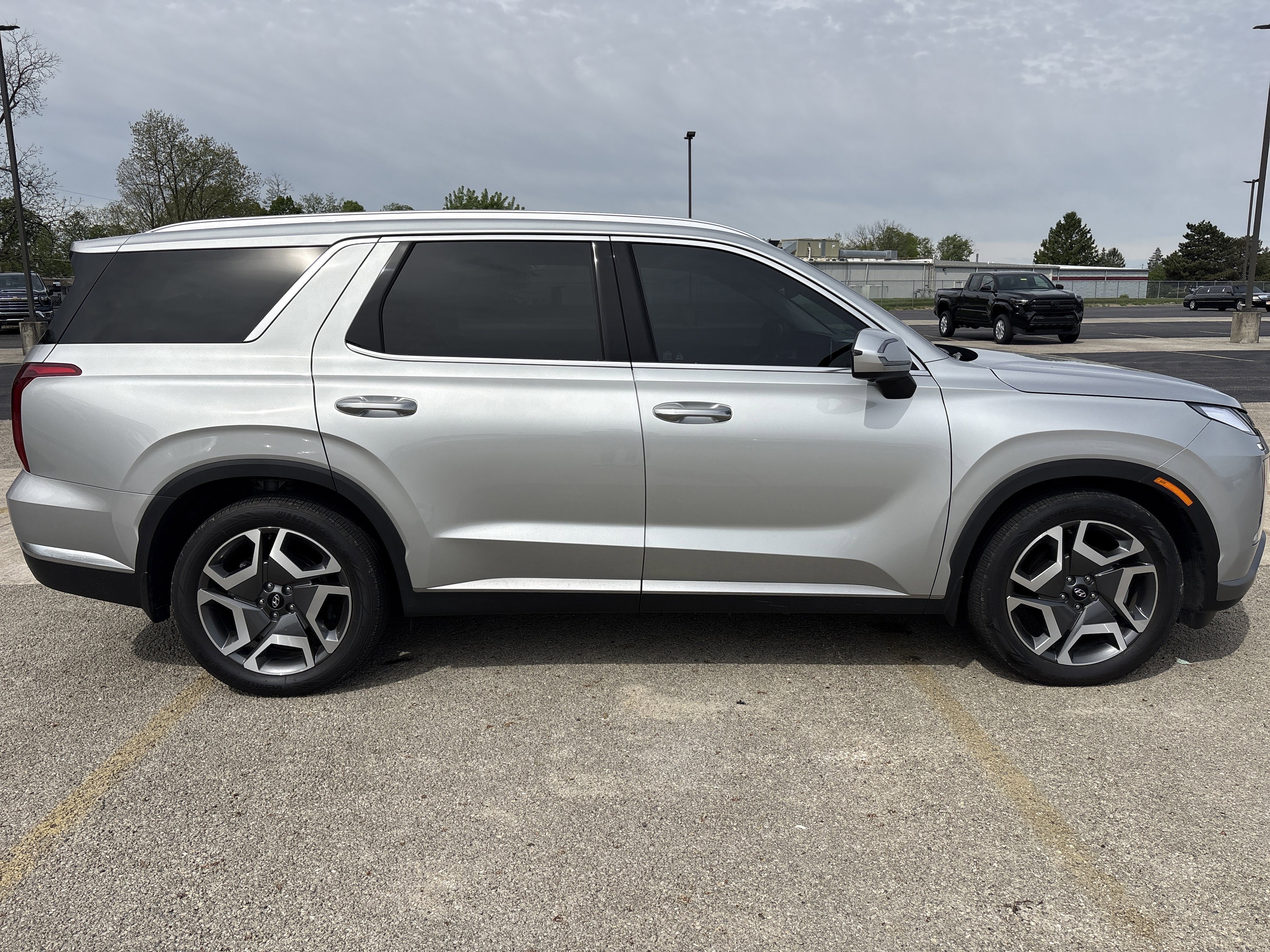 Used 2023 Hyundai Palisade Limited AWD/4WD image 5
