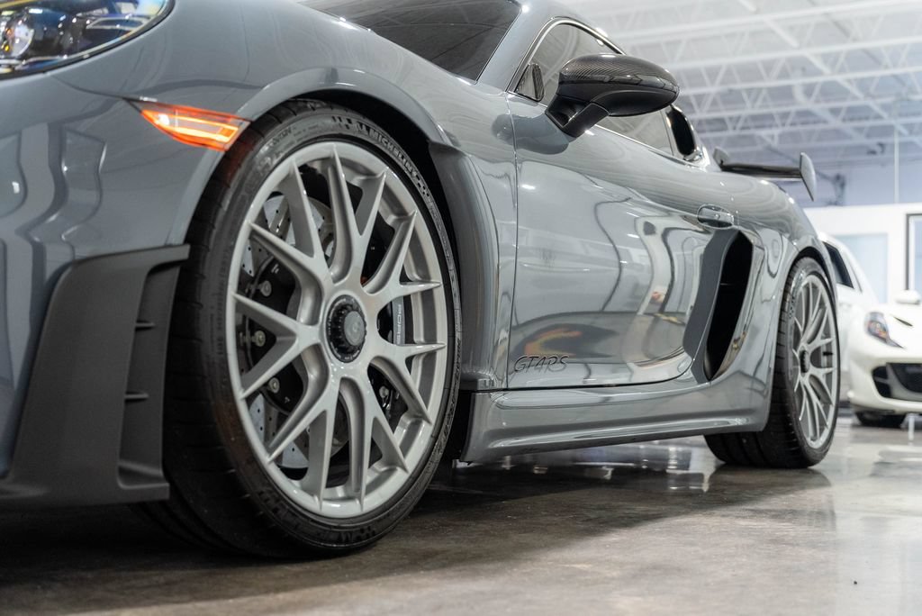 Used 2024 Porsche 718 Cayman GT4 RS RWD image 21