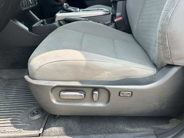 Used 2023 Toyota Tacoma SR5 RWD image 27