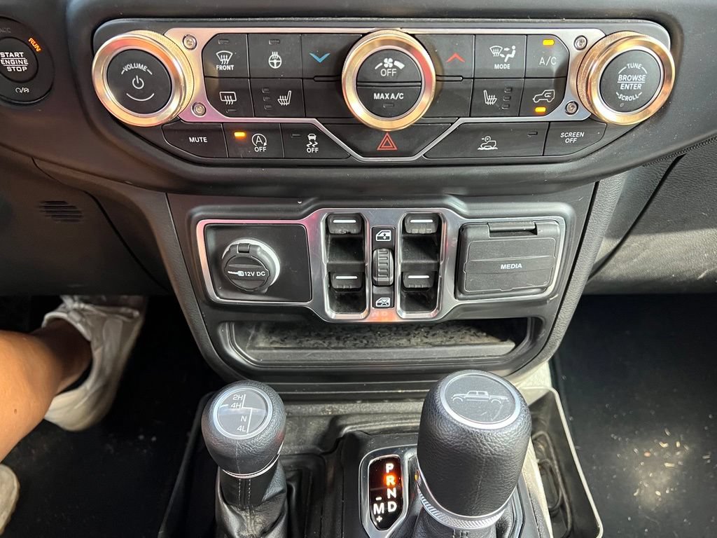 Used 2022 Jeep Gladiator Sport AWD/4WD image 17
