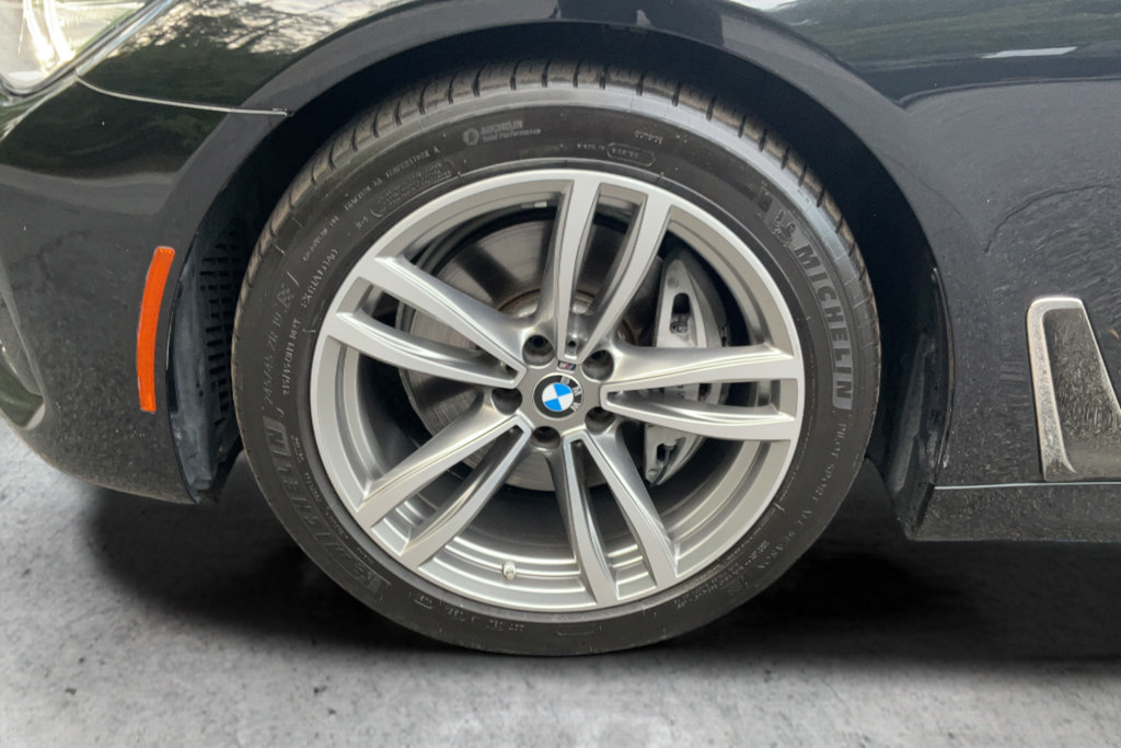 Used 2018 BMW 740i RWD image 26
