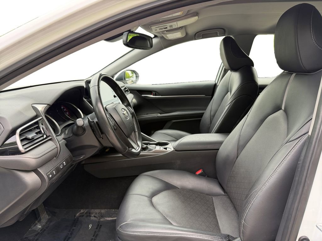 Used 2023 Toyota Camry XSE FWD image 9
