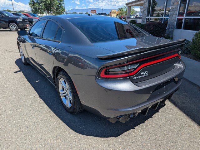 Used 2015 Dodge Charger SE w/ Popular Equipment Group RWD image 3
