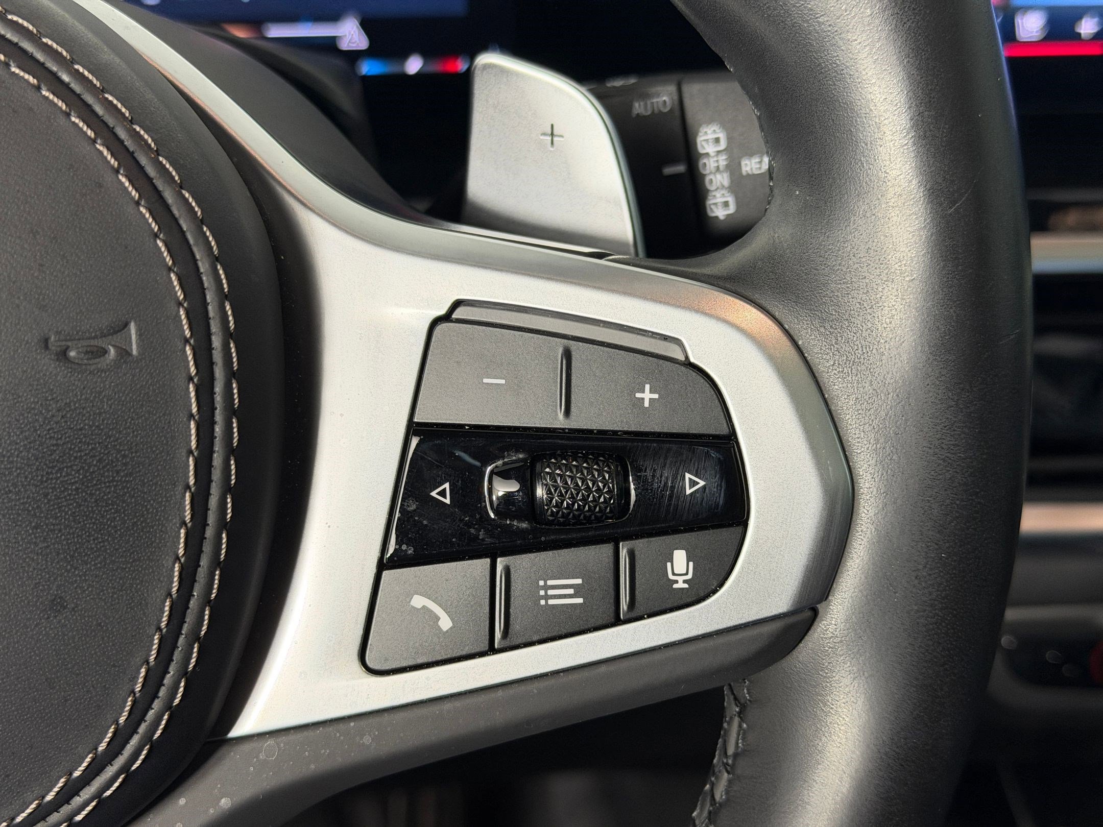 Certified 2024 BMW X5 xDrive40i w/ M Sport Package image 28