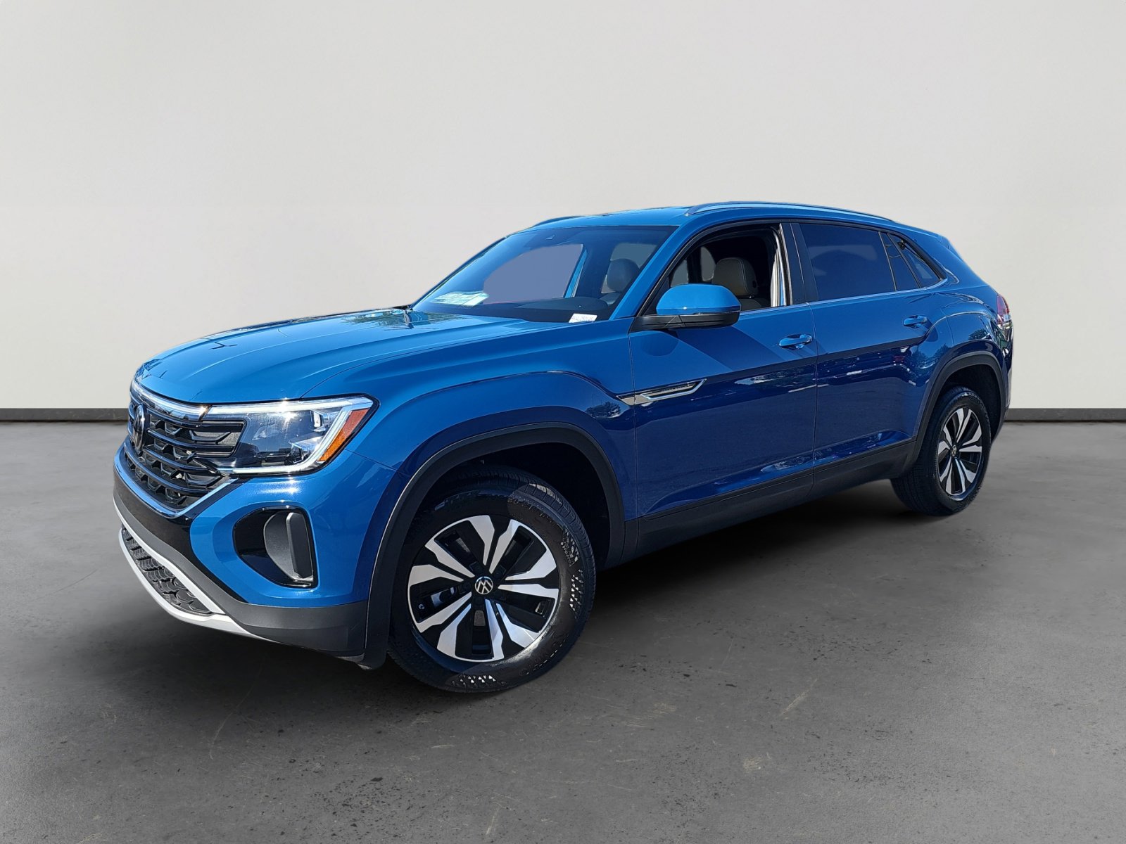 Certified 2025 Volkswagen Atlas Cross Sport SE image 1