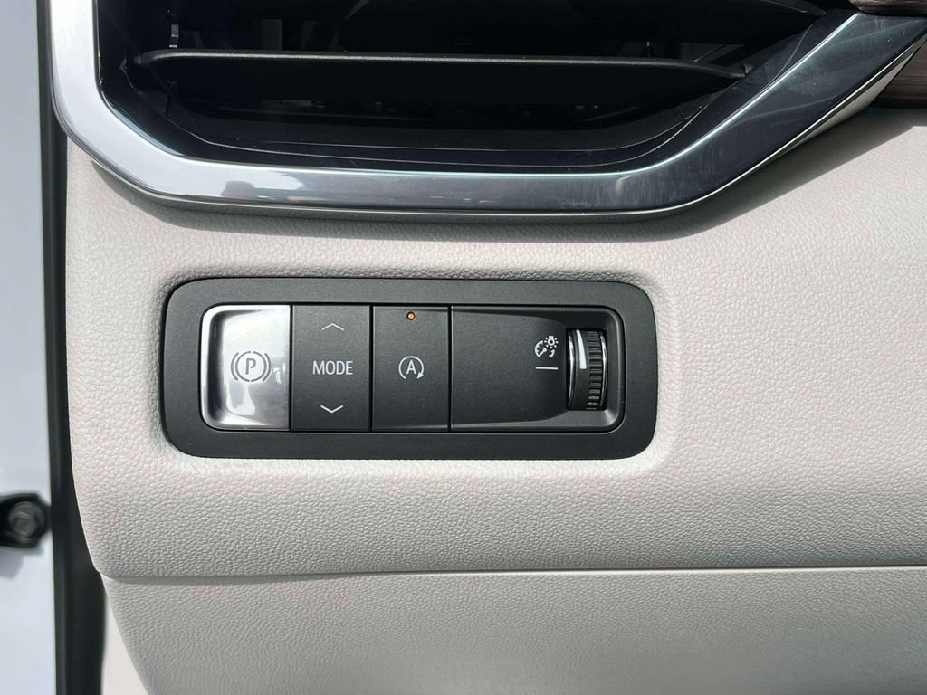 New 2026 GMC Acadia Denali w/ Super Cruise Package FWD image 26