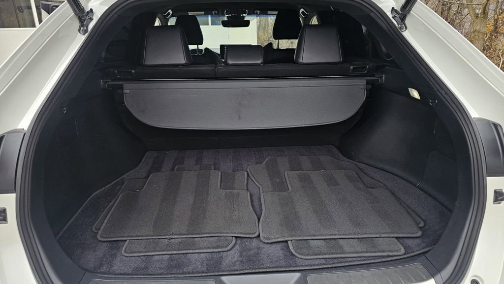 Used 2021 Toyota Venza XLE image 14