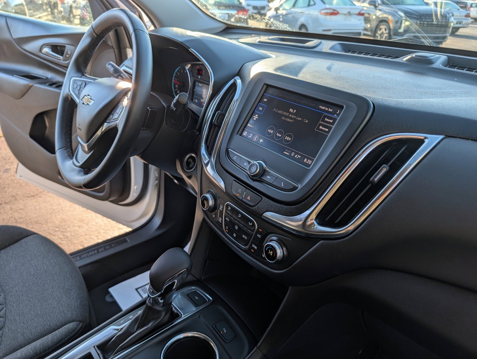 Used 2024 Chevrolet Equinox LT AWD/4WD image 22