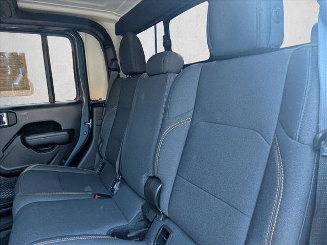 Used 2025 Jeep Gladiator Sport AWD/4WD image 12