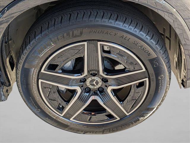 Used 2025 Mercedes-Benz GLC 300 4MATIC image 24