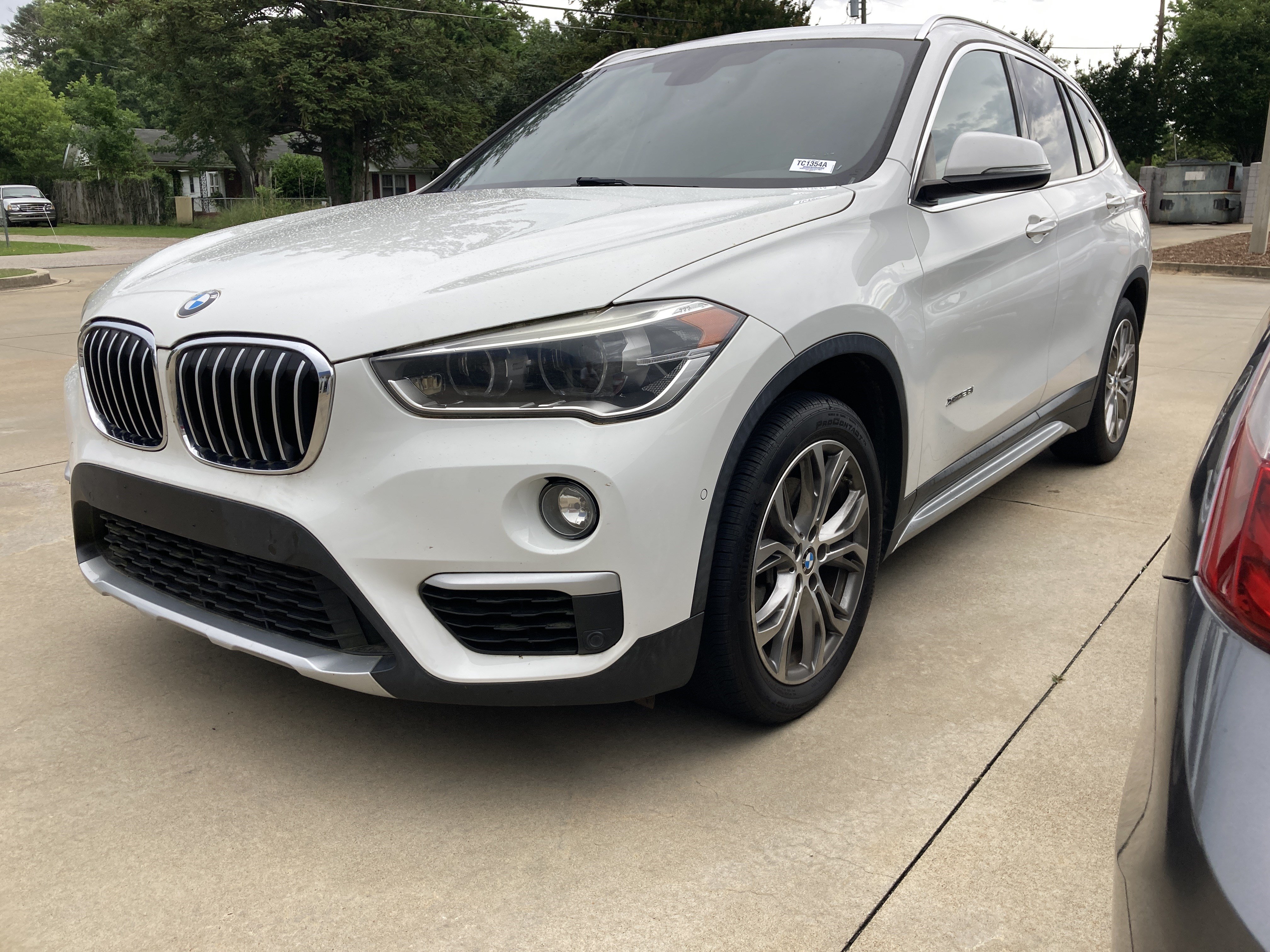 Used 2016 BMW X1 xDrive28i AWD/4WD image 1