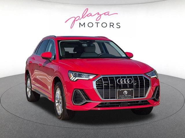 Certified 2024 Audi Q3 2.0T Premium AWD/4WD image 3
