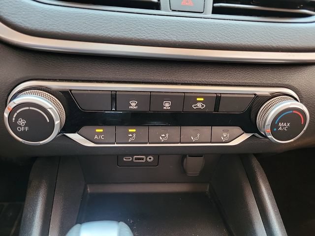 Used 2022 Nissan Altima 2.5 SV FWD image 15