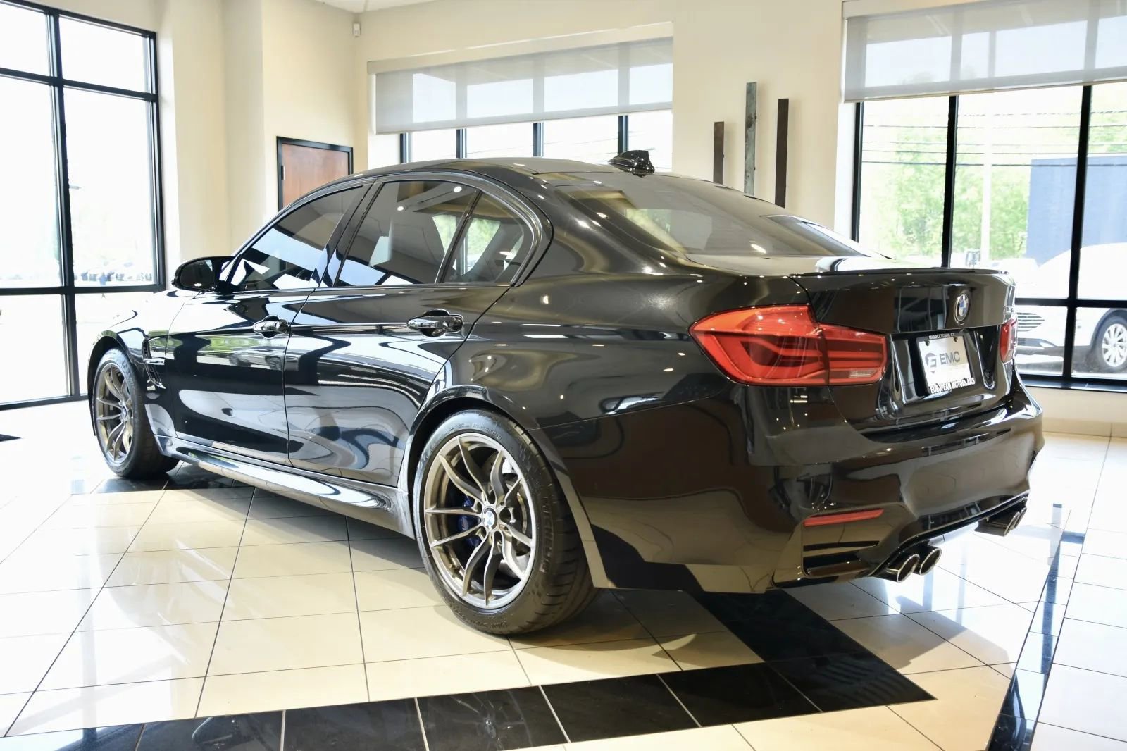 Used 2018 BMW M3 RWD image 4