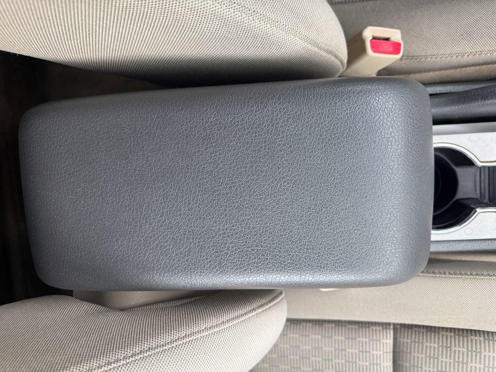 Used 2010 Ford Fusion SE image 23