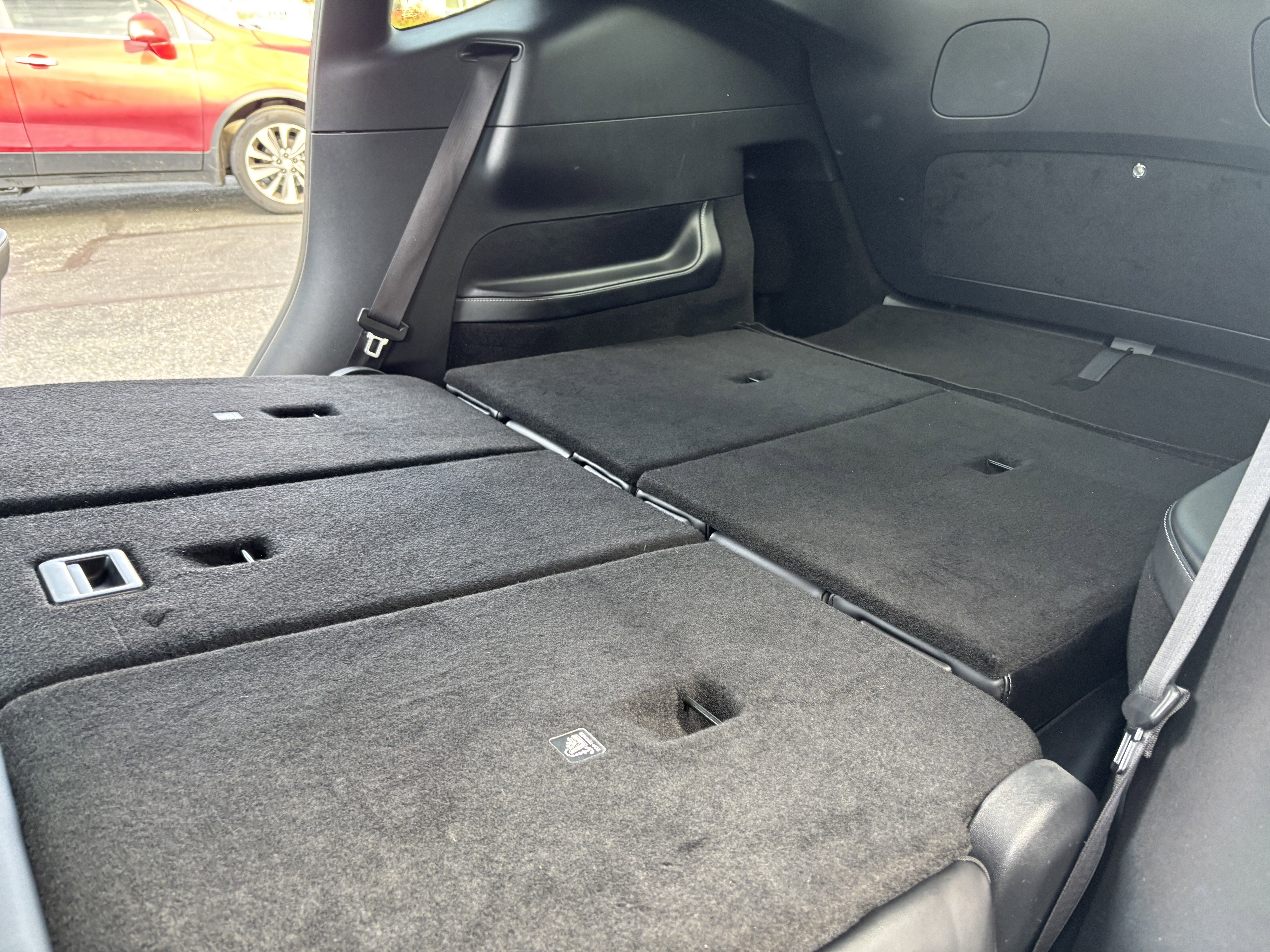 Used 2021 Tesla Model Y Long Range image 25