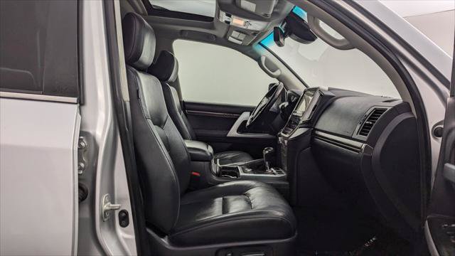 Used 2017 Toyota Land Cruiser AWD/4WD image 20