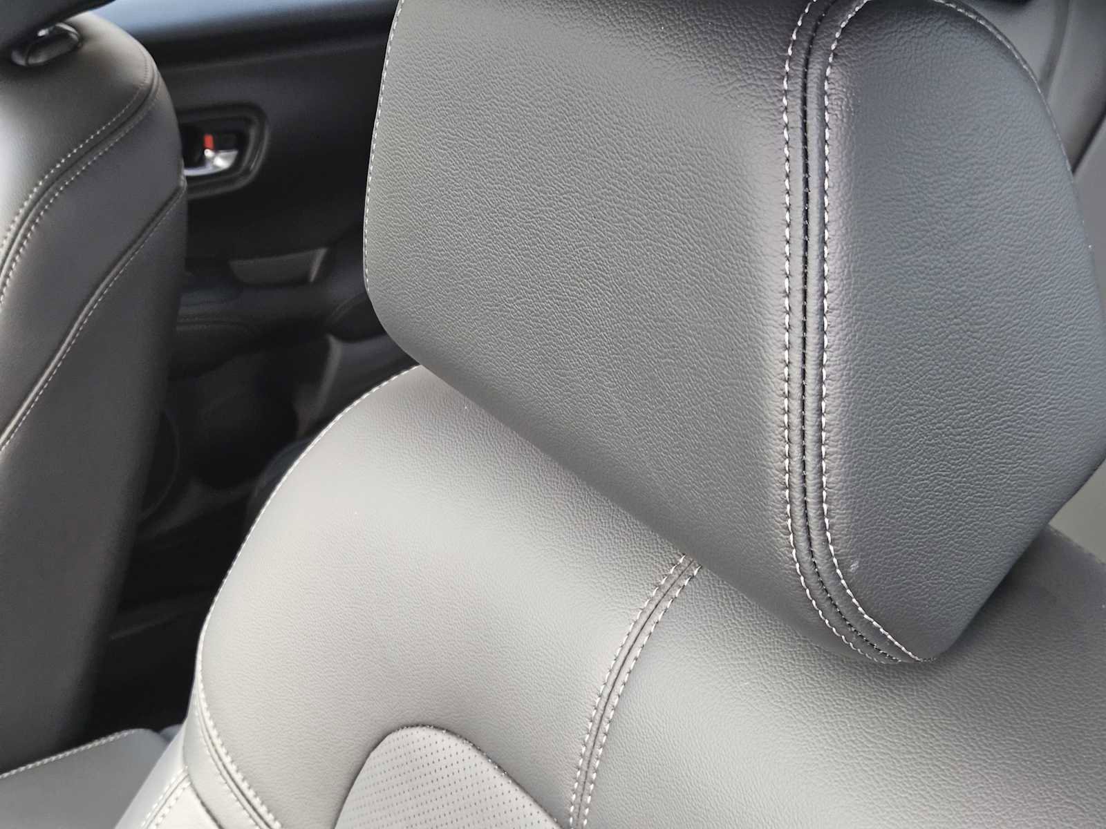 Used 2025 Honda HR-V EX-L image 14