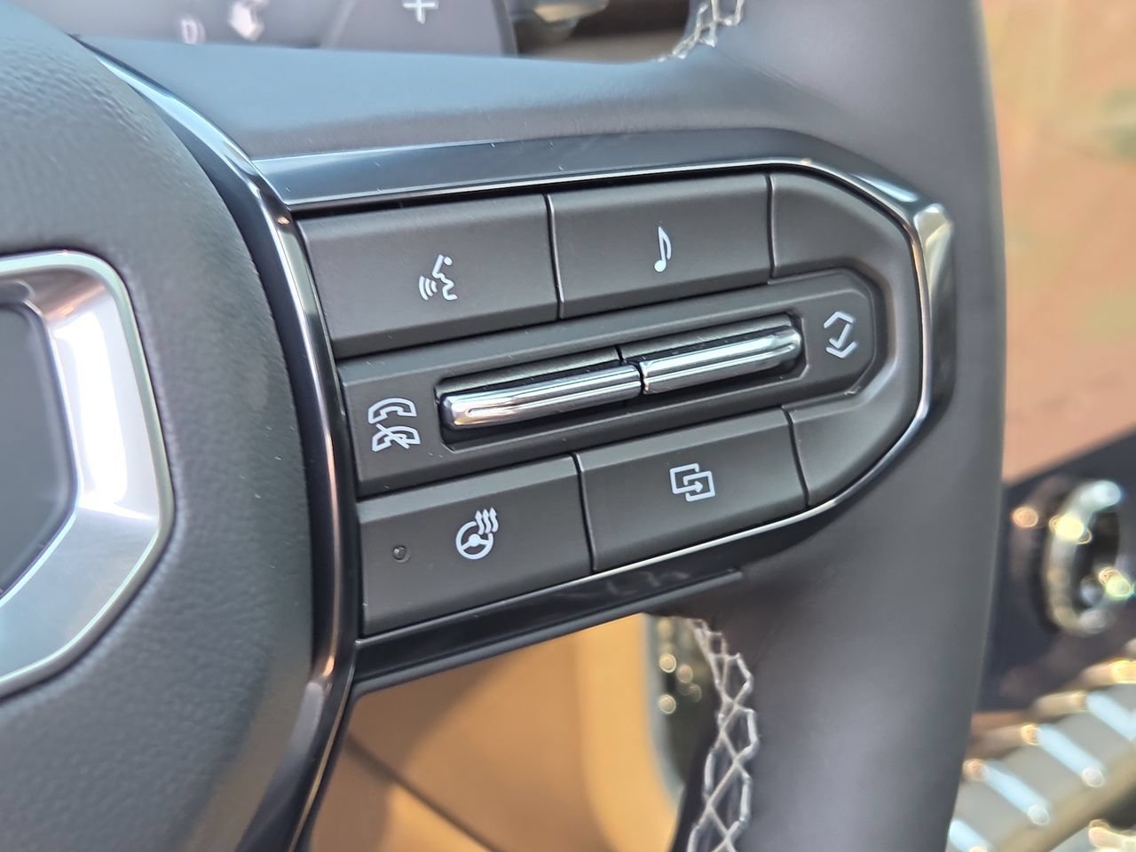 New 2026 GMC Yukon XL Denali Ultimate AWD/4WD image 36