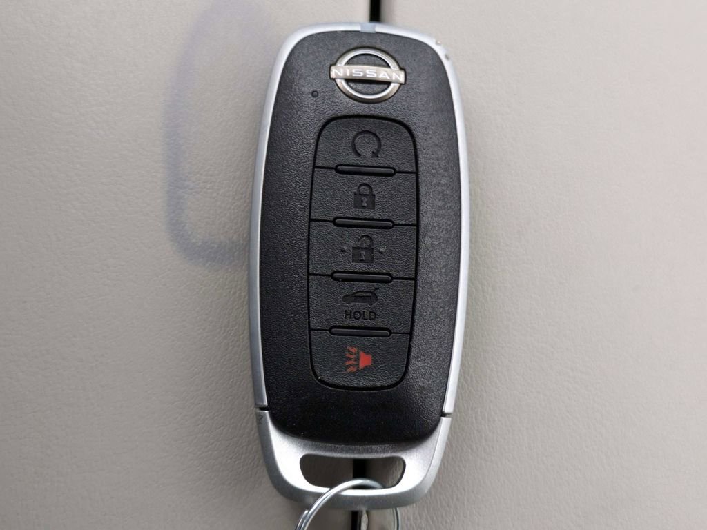 Used 2023 Nissan Rogue SL w/ SL Premium Package image 31