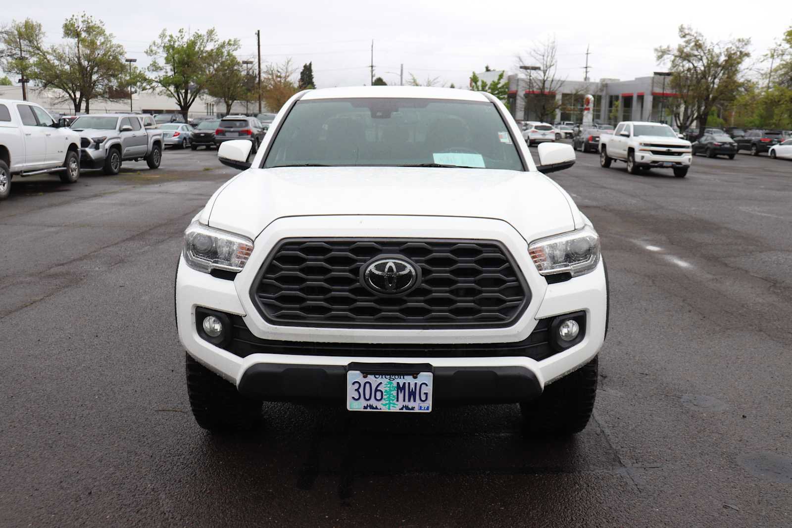 Used 2021 Toyota Tacoma TRD Off-Road image 2
