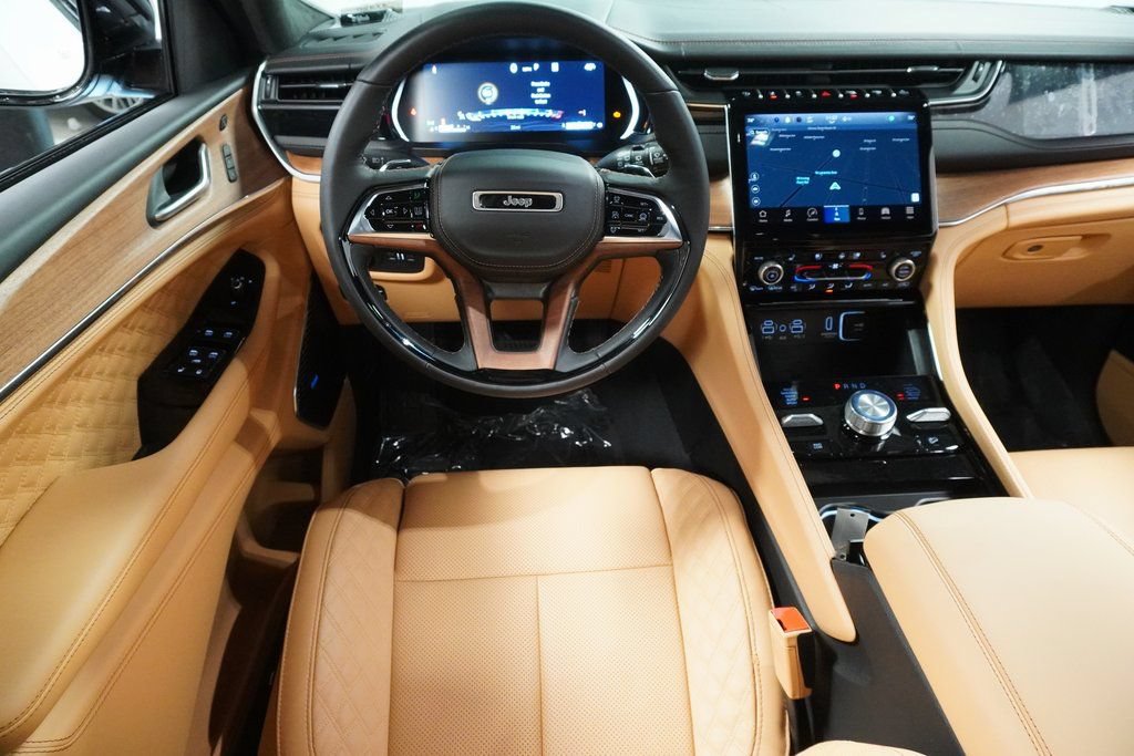 New 2023 Jeep Grand Cherokee Summit AWD/4WD image 18
