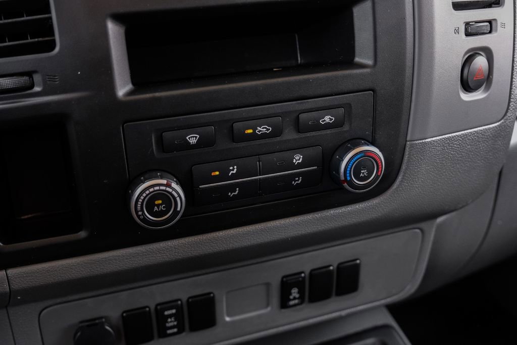 Used 2017 Nissan NV 2500 SV image 18