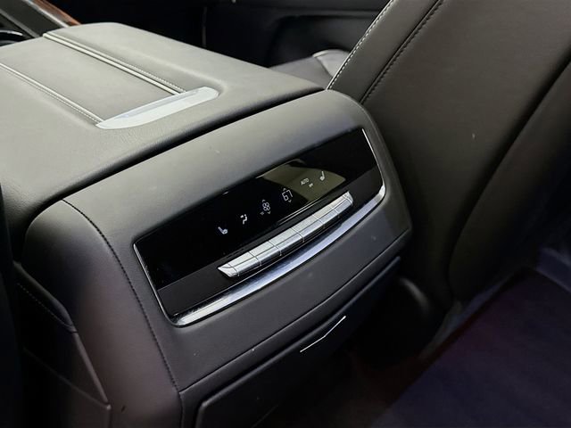 Used 2023 Cadillac Escalade Premium Luxury w/ Performance Package image 28