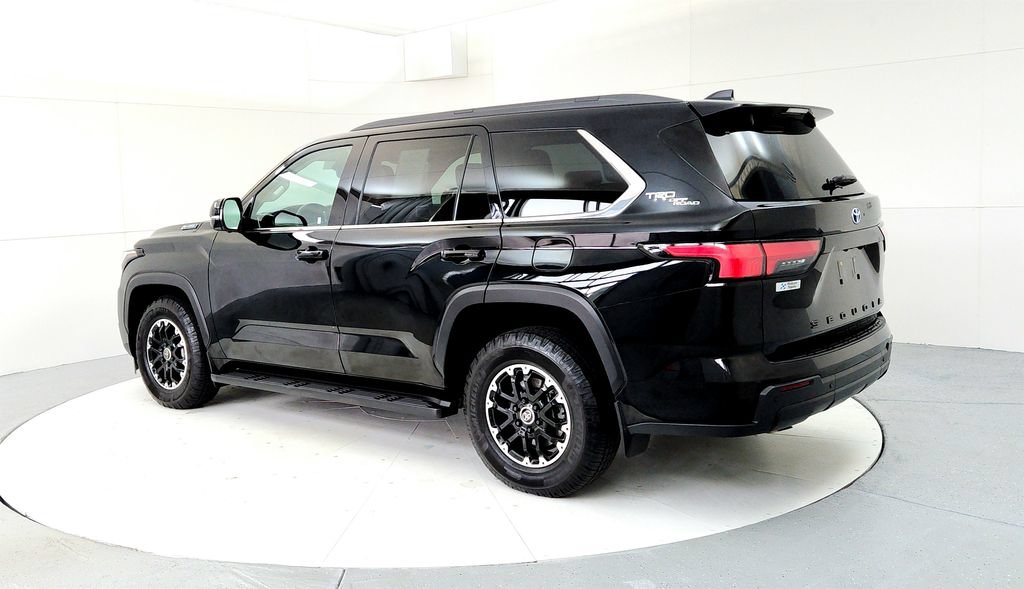 Certified 2024 Toyota Sequoia SR5 w/ TRD Off-Road Package AWD/4WD image 4