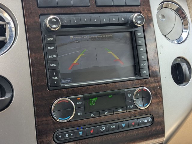 Used 2013 Ford Expedition XLT image 14