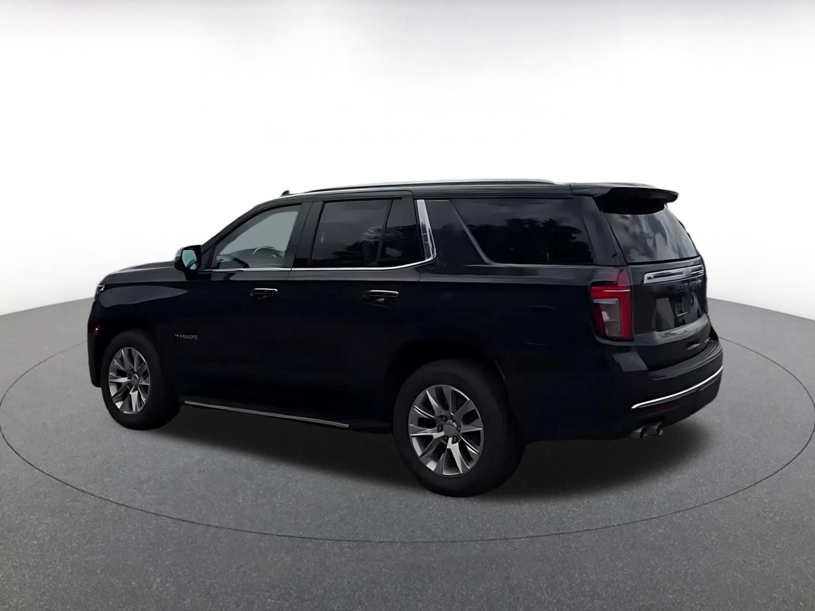 Used 2023 Chevrolet Tahoe Premier AWD/4WD image 10