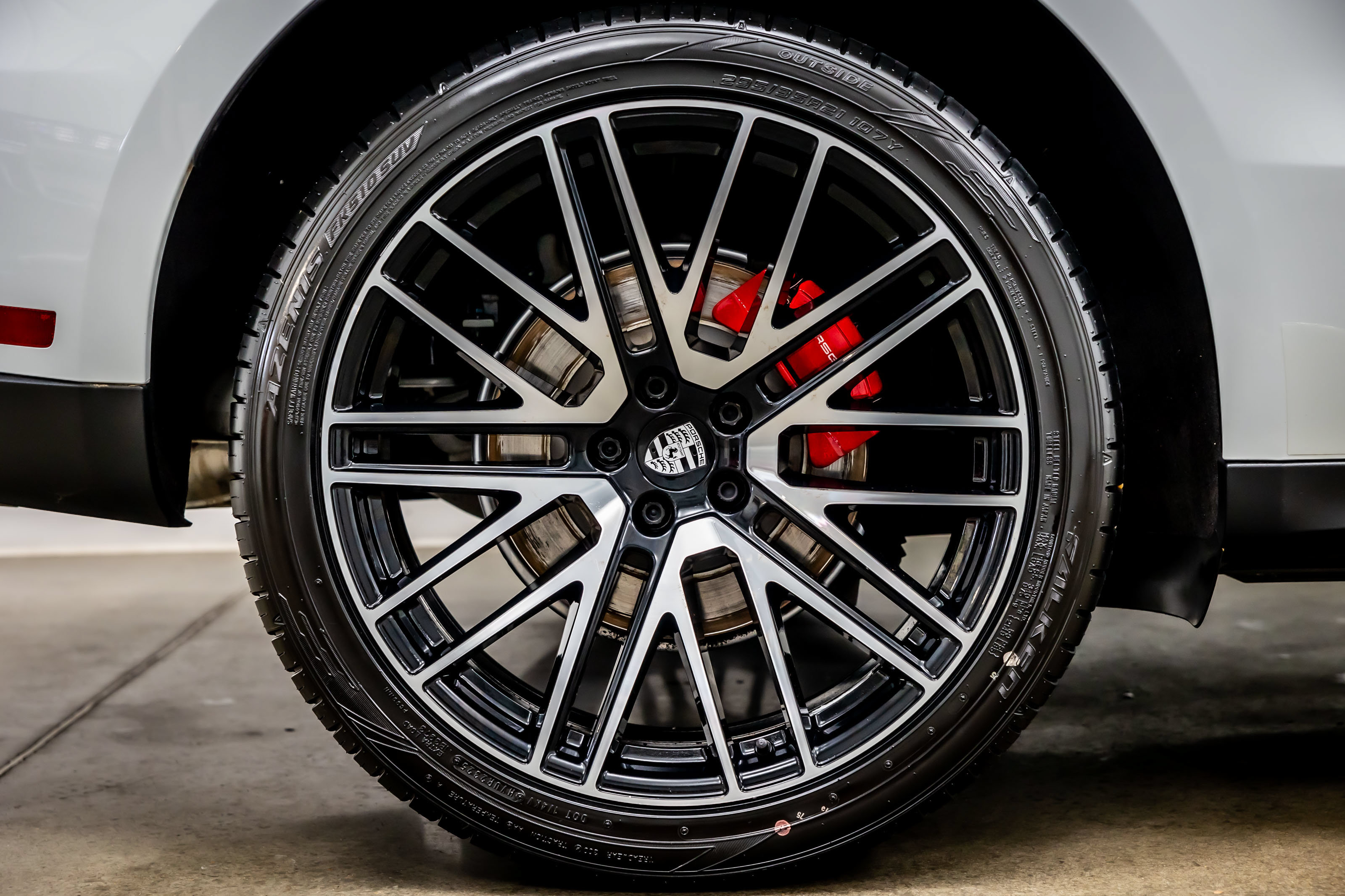 Used 2022 Porsche Macan S AWD/4WD image 38