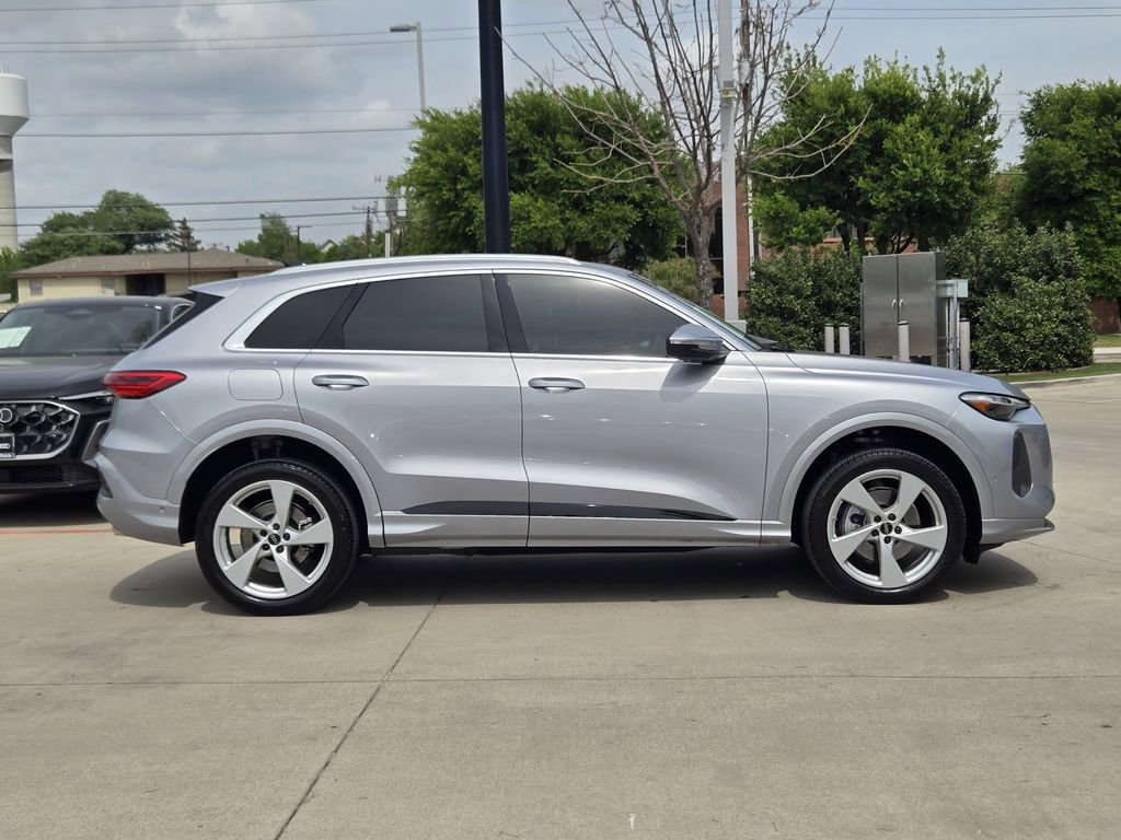 Used 2025 Audi Q5 Premium Plus w/ Premium Plus AWD/4WD image 7
