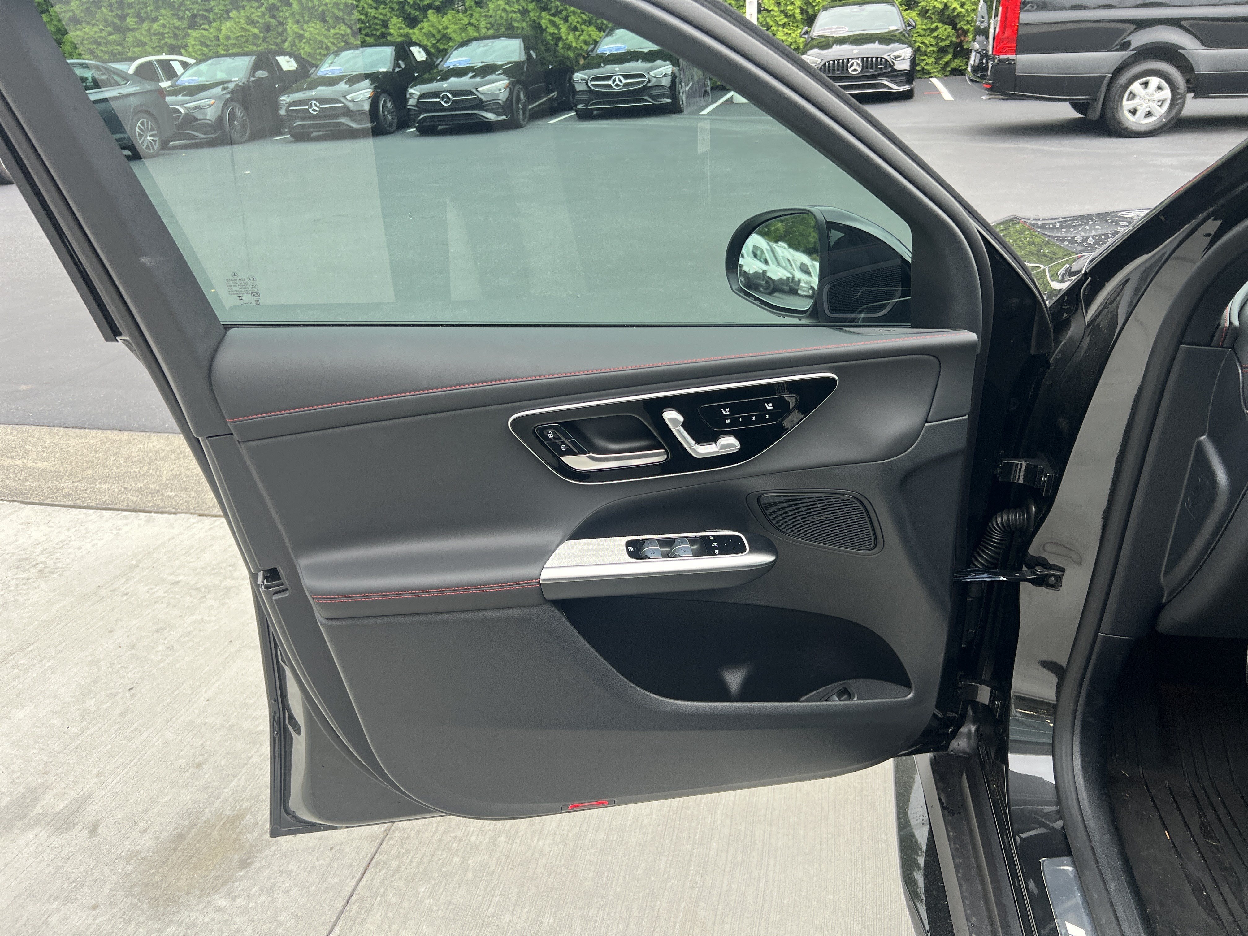 Used 2026 Mercedes-Benz GLC 43 AMG 4MATIC image 40