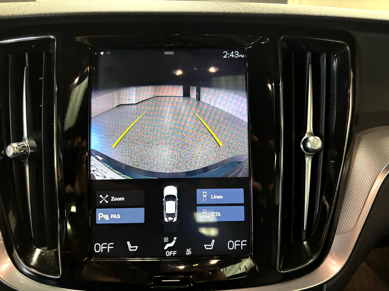 Used 2019 Volvo S60 T6 R-Design image 20