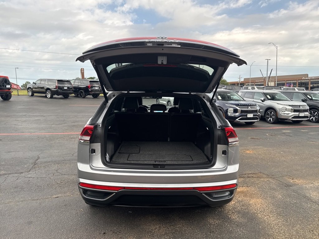 Used 2024 Volkswagen Atlas Cross Sport SE image 8