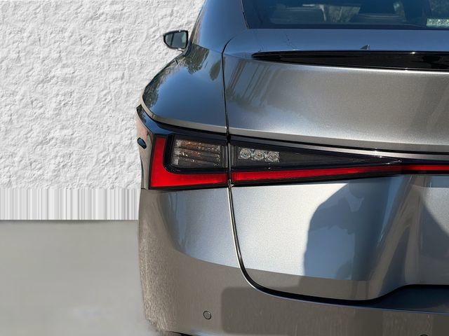 Used 2022 Lexus IS 350 F Sport w/ Accessory Package image 10