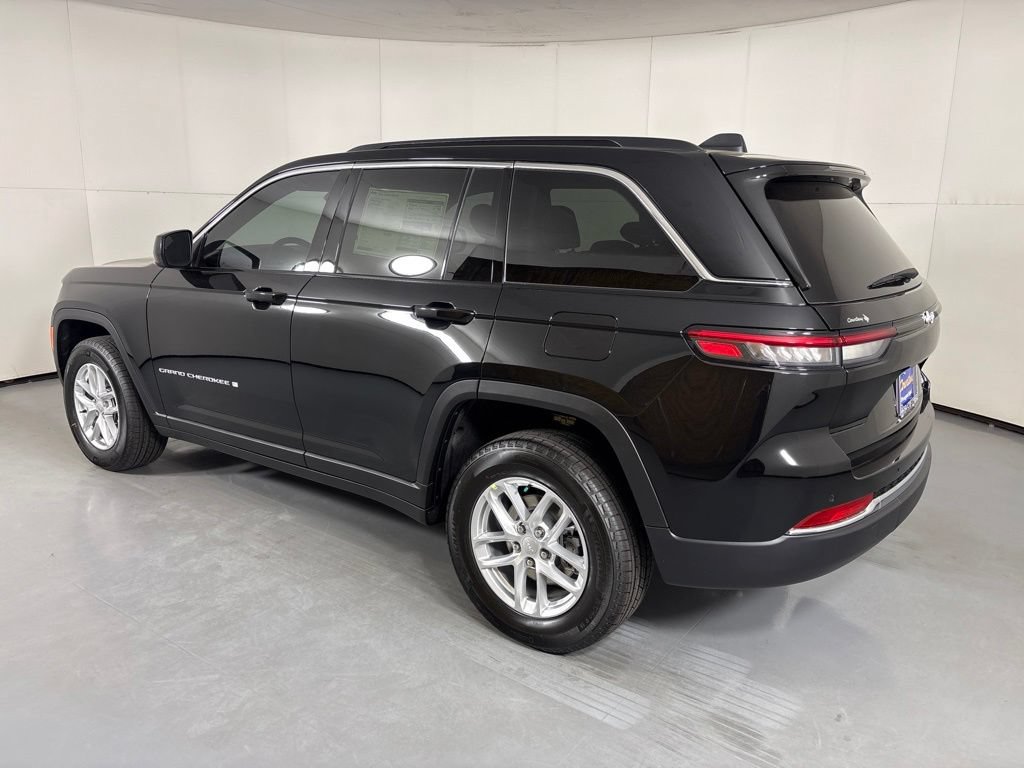 New 2026 Jeep Grand Cherokee Laredo RWD image 6