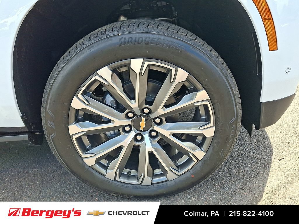 New 2026 Chevrolet Suburban High Country AWD/4WD image 5