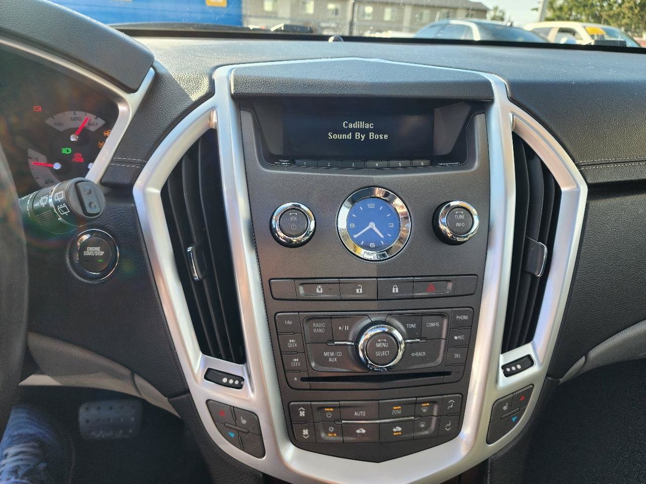 Used 2010 Cadillac SRX Luxury FWD image 17