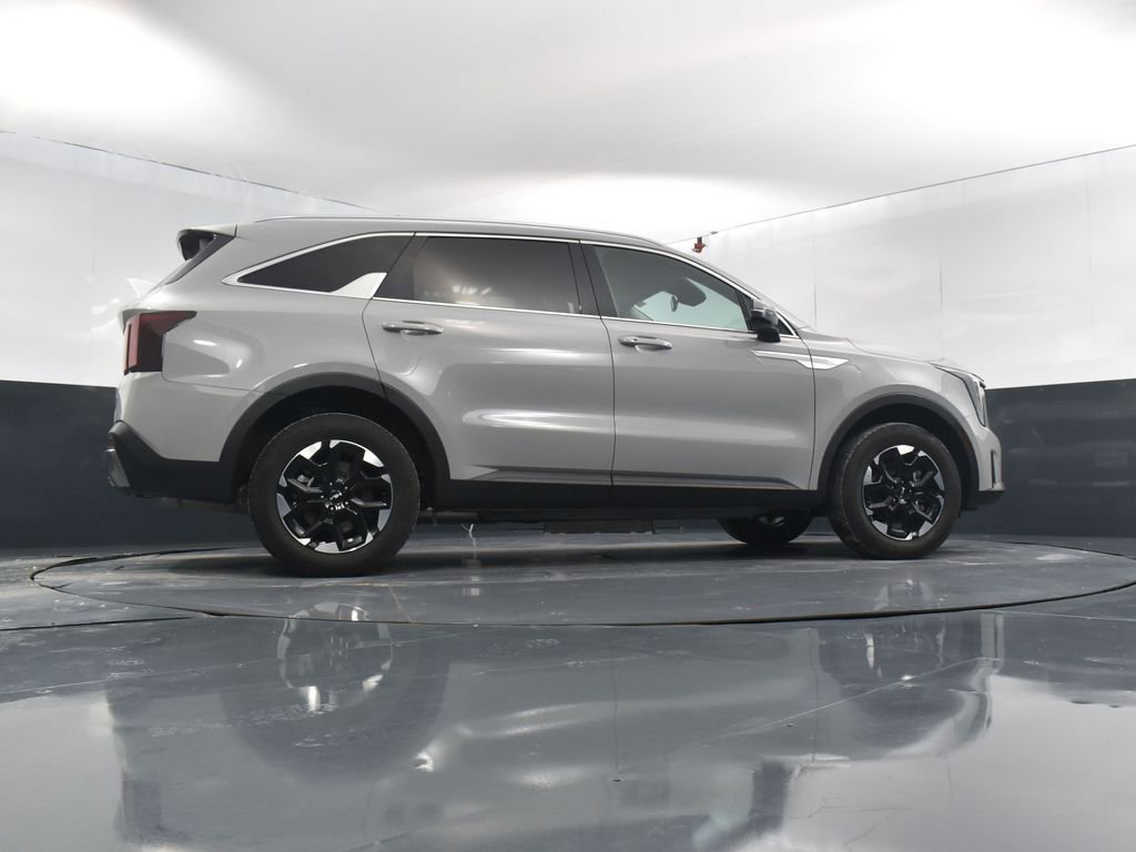 Used 2025 Kia Sorento S image 37