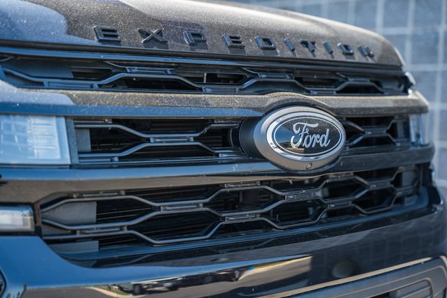Used 2022 Ford Expedition Max Limited AWD/4WD image 18