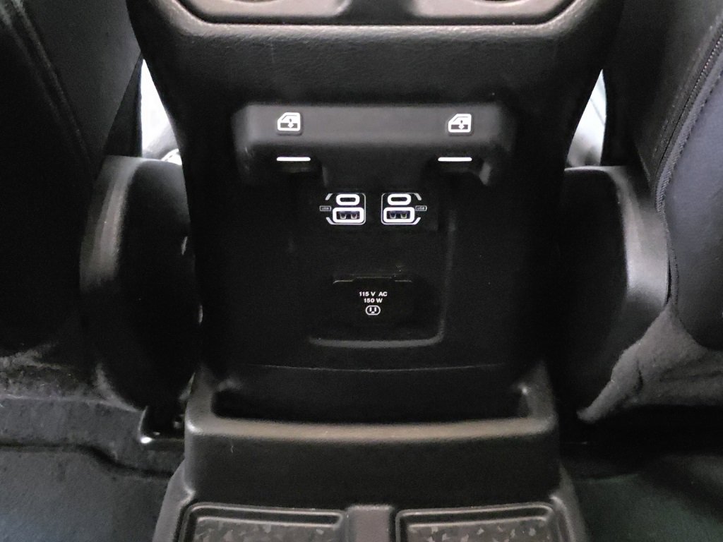 Used 2022 Jeep Wrangler Unlimited Sahara 4xe image 26