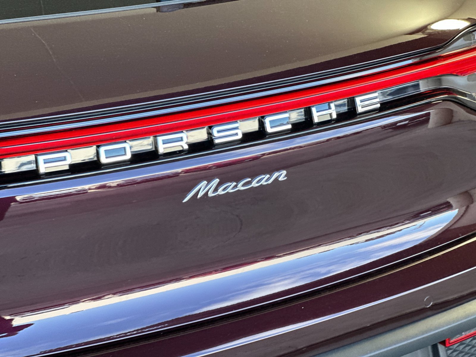 Certified 2026 Porsche Macan AWD/4WD image 33