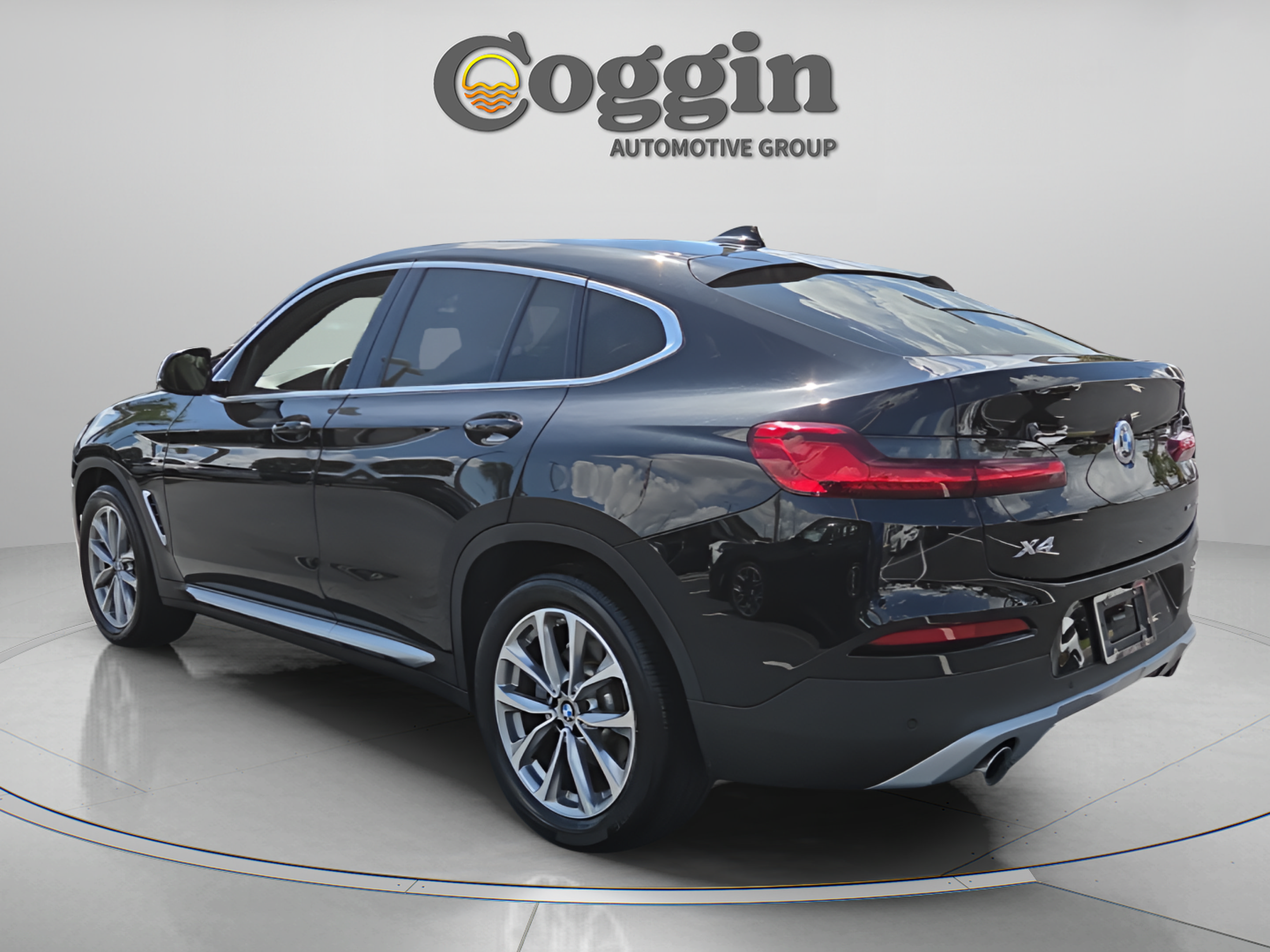Used 2019 BMW X4 xDrive30i w/ Driving Assistance Package AWD/4WD image 3