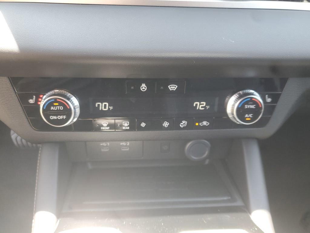 New 2026 Mitsubishi Outlander LE AWD/4WD image 30