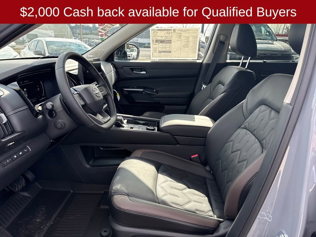 New 2026 Nissan Pathfinder Platinum image 10